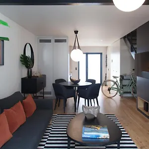 Apartment Flh Intendente Elegant Mezzanine With Balcony, Lisbon